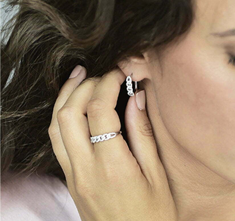 טבעת יהלומים בעיצוב קלאסי, זהב לבן 14K, משובצת 0.2 קראט יהלומים, דגם RDRF17222
