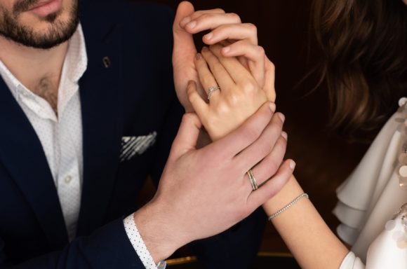 מתנה ליום הנישואין – שעון לבעל ולאישה