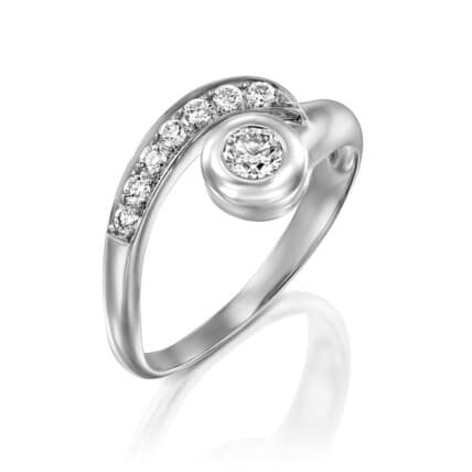 טבעת יהלומים בעיצוב מינימליסטי, זהב 14K, משובצת 0.32 קראט יהלומים, דגם RD2723