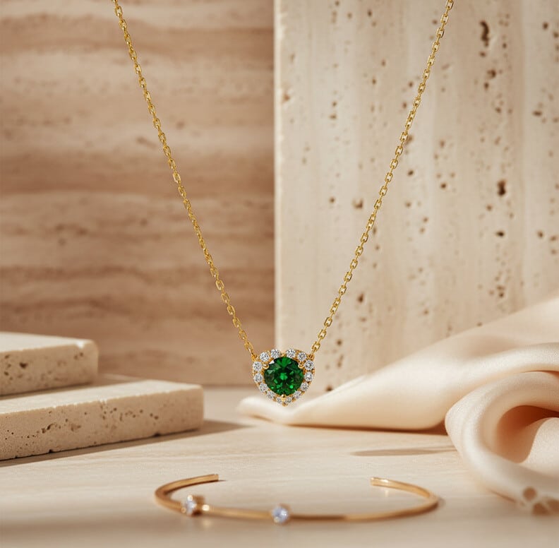שרשרת בצורת לב עם אבן אמרלד סינטטי ויהלומים, זהב 14K, דגם CD3650EMS