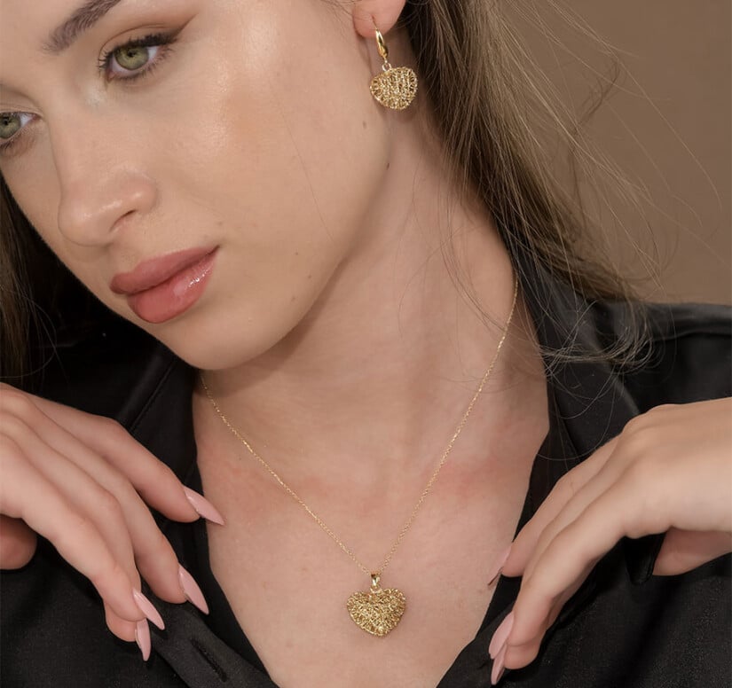 עגילי זהב בצורת לב, 14K זהב, דגם E409-OR2712