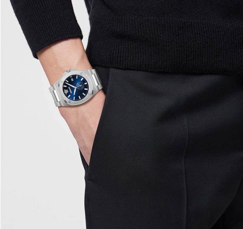 שעון Versace מקולקציית  TOLOMEO, שעון לגבר ,דגם VE0V00225