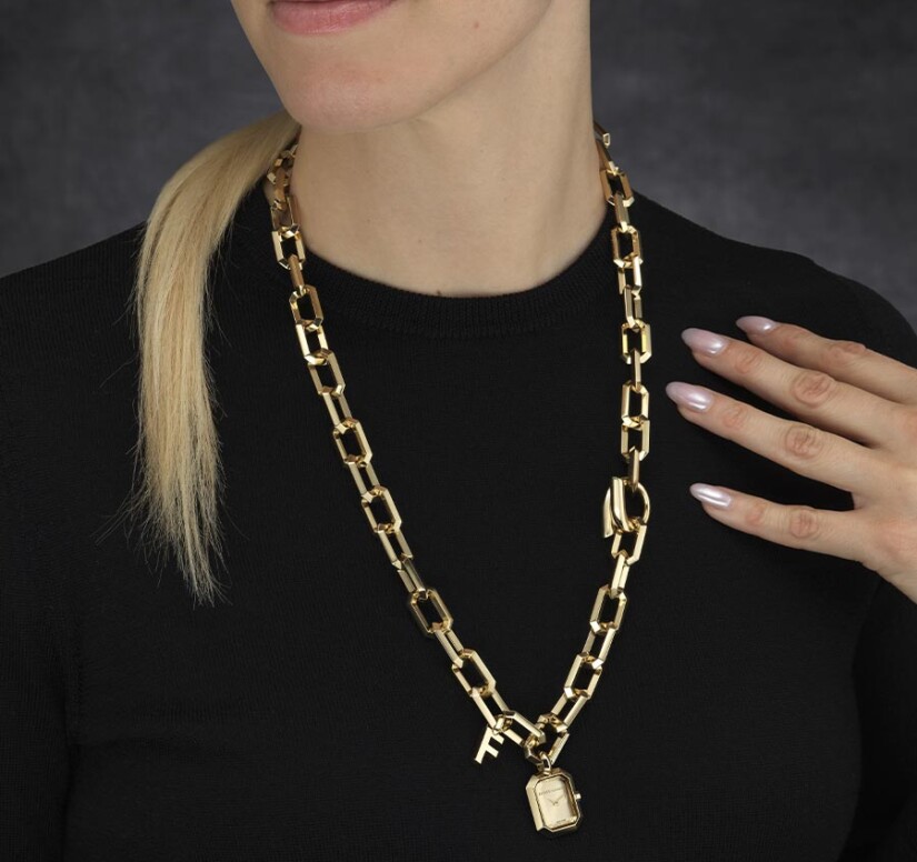 שעון-תליון Ferragamo מקולקציית CHARM, שעון לאישה ,דגם SFTQ00425