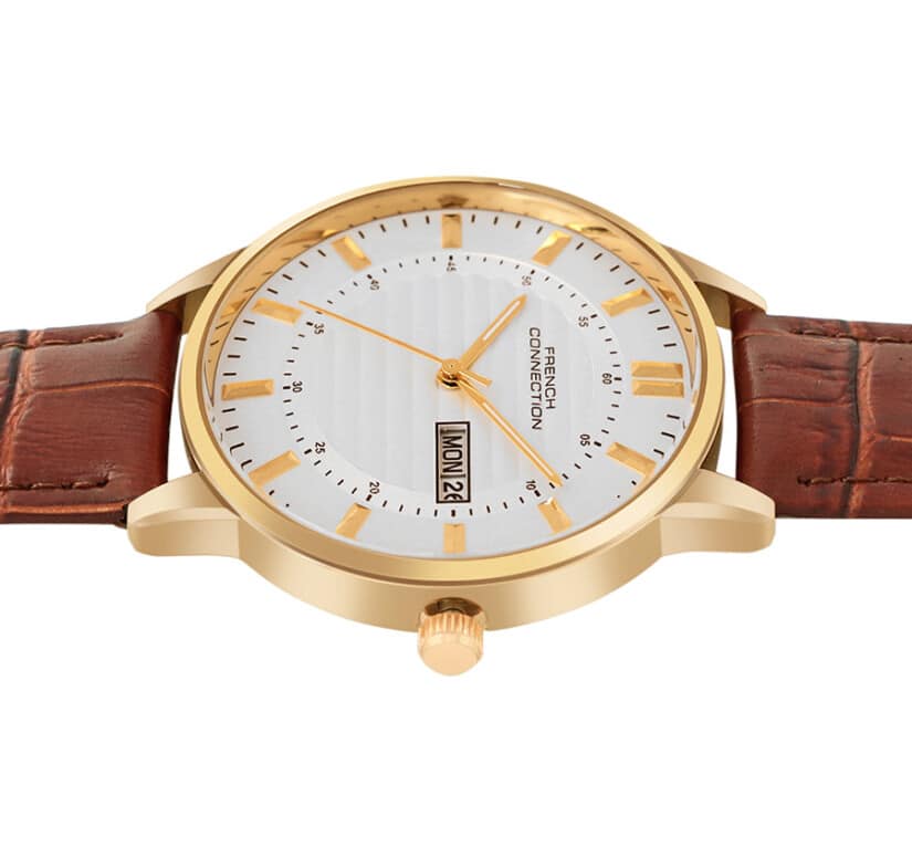 שעון לגבר מבית FRENCH CONNECTION עם לוח עגול כסוף במרקם וטקסטורה ורצועת עור חומה, דגם FCN0123SBRL