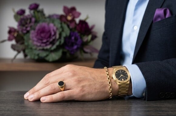 מדריך הסטייל לגבר: איך לענוד טבעות וצמידים נכון